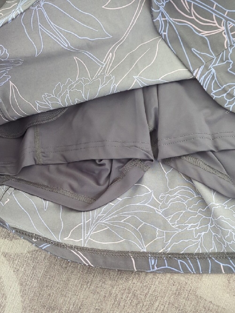 Columbia Gray Skort with Teal Accent Flower Outlines Size M - Picture 5 of 7